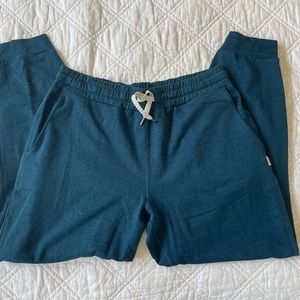 Womens Vuori joggers size small